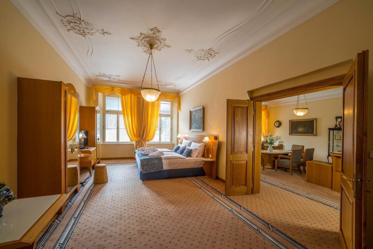Hotel Three Lilies Inkl Aquaforum Františkovy Lázně Exteriér fotografie