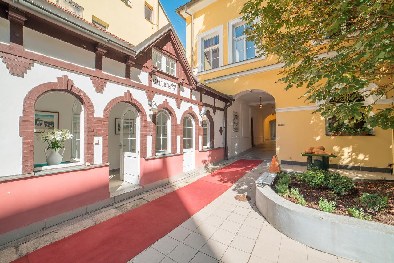 Hotel Three Lilies Inkl Aquaforum Františkovy Lázně Exteriér fotografie