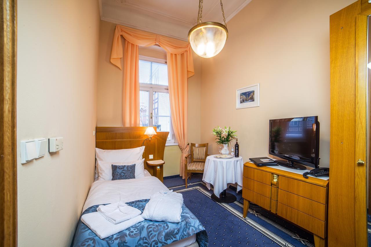 Hotel Three Lilies Inkl Aquaforum Františkovy Lázně Exteriér fotografie