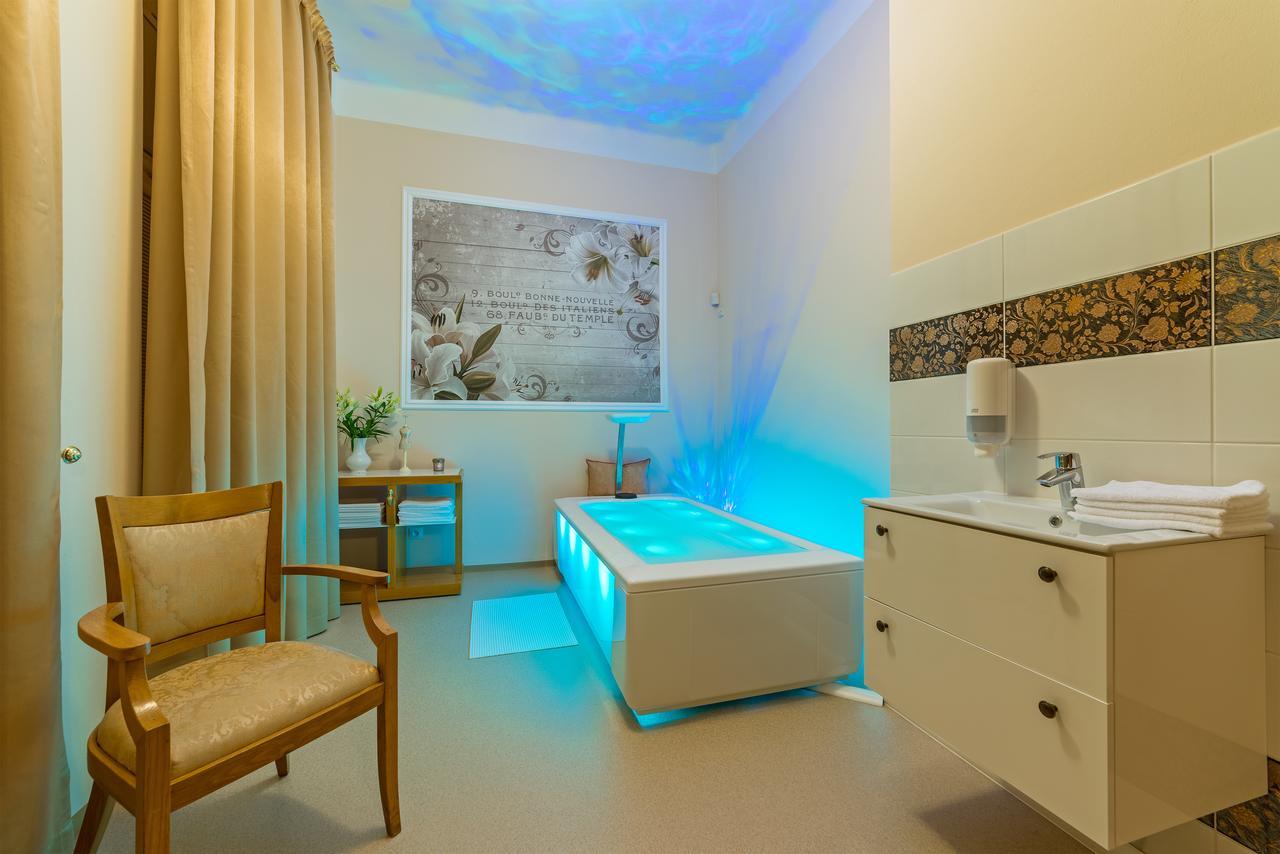 Hotel Three Lilies Inkl Aquaforum Františkovy Lázně Exteriér fotografie